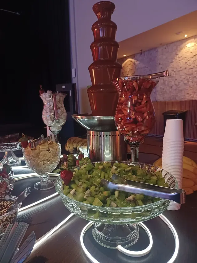 Aluguel de Cascata de Chocolate para Festas e Eventos no DF